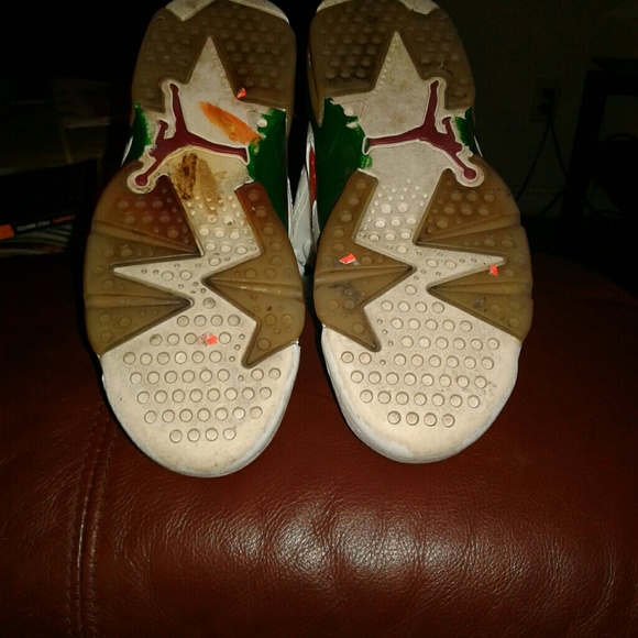 Youths Jordan 6 - Picture 4 of 5